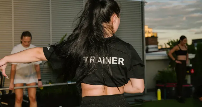 Pesronal trainer in the rooftop